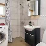 Cozy Renovated - By Traum * הרבור
