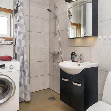 Cozy Renovated - By Traum * הרבור